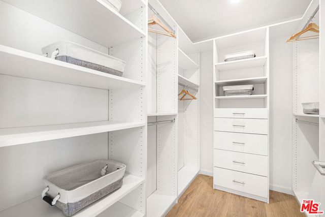 4338 Campbell Drive, Los Angeles, CA 90066