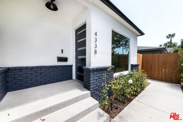 4338 Campbell Drive, Los Angeles, CA 90066