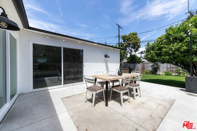 4338 Campbell Drive, Los Angeles, CA 90066