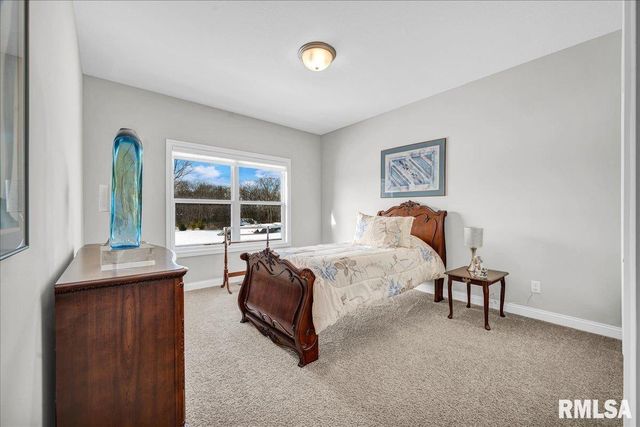 100 JOSEPH Court, Washington, IL 61571