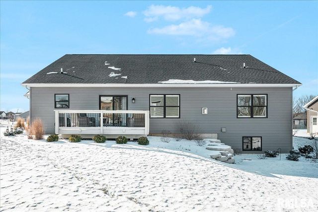 100 JOSEPH Court, Washington, IL 61571