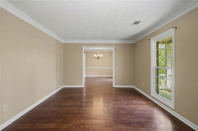 113 Colonial Ct, Lagrange, GA 30240