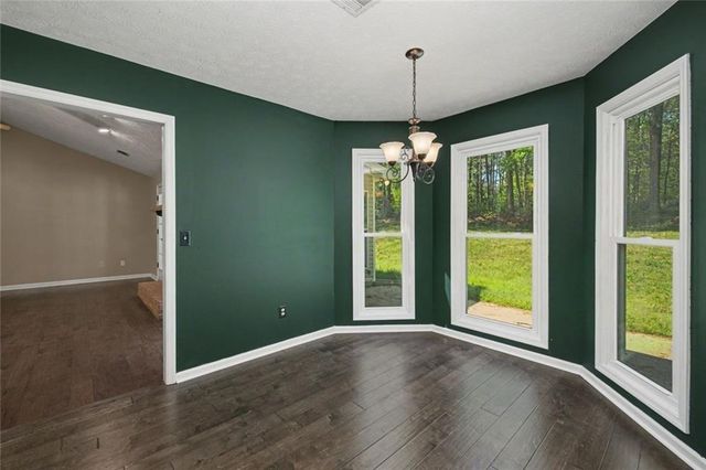 113 Colonial Ct, Lagrange, GA 30240