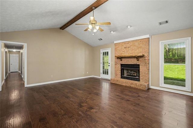 113 Colonial Ct, Lagrange, GA 30240