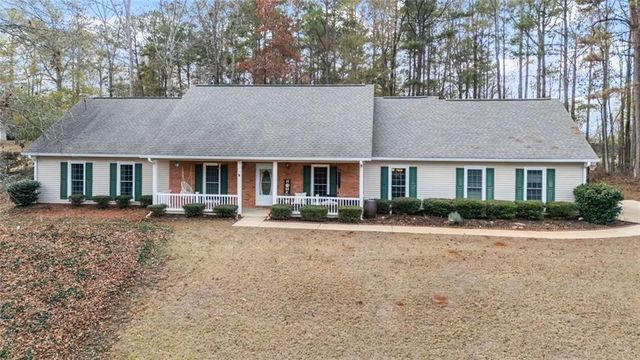 113 Colonial Ct, Lagrange, GA 30240