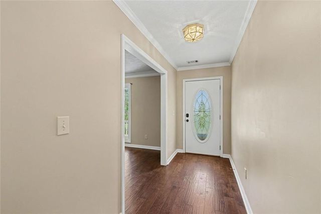 113 Colonial Ct, Lagrange, GA 30240