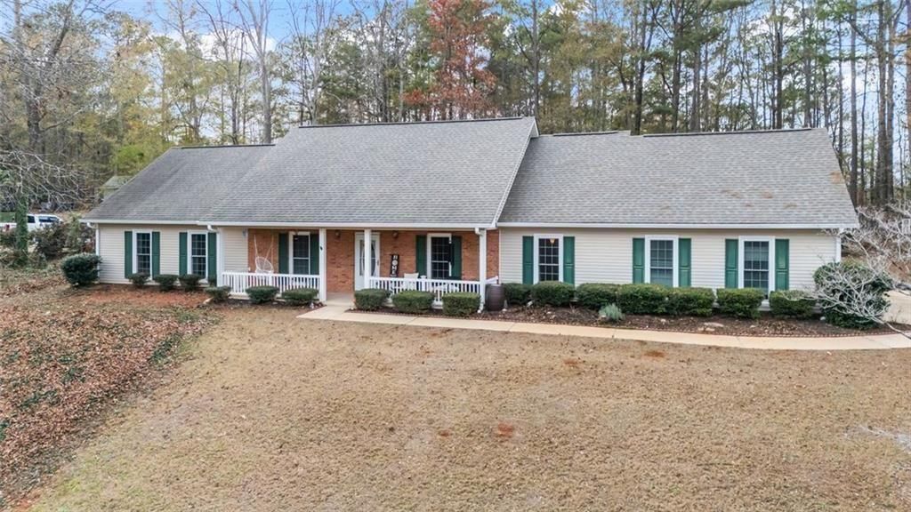 113 Colonial Ct, Lagrange, GA 30240