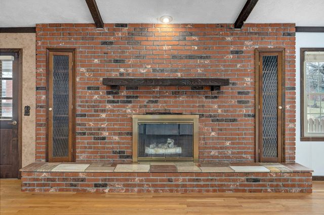 5663 S Farm Road 135, Springfield, MO 65810