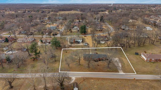 5663 S Farm Road 135, Springfield, MO 65810