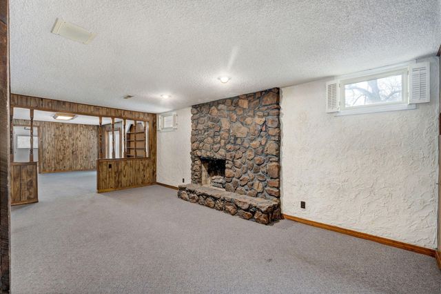 5663 S Farm Road 135, Springfield, MO 65810