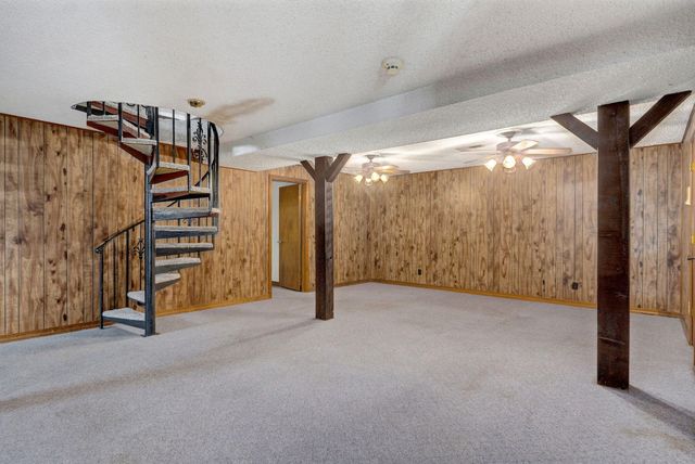 5663 S Farm Road 135, Springfield, MO 65810