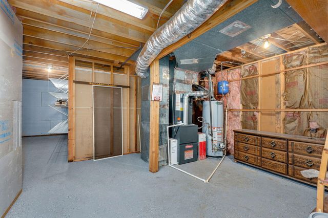 5663 S Farm Road 135, Springfield, MO 65810