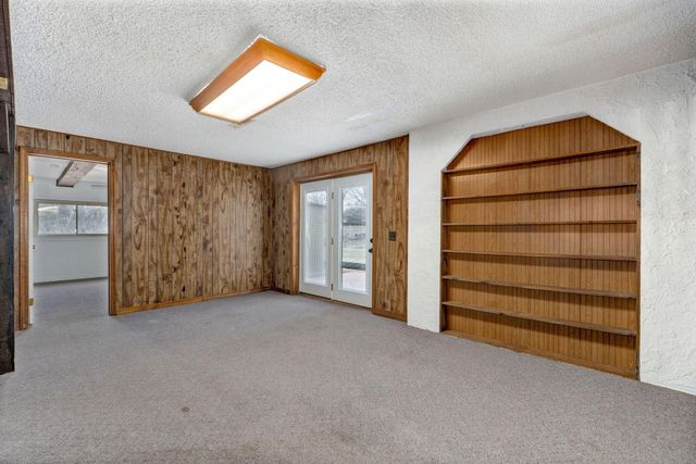 5663 S Farm Road 135, Springfield, MO 65810