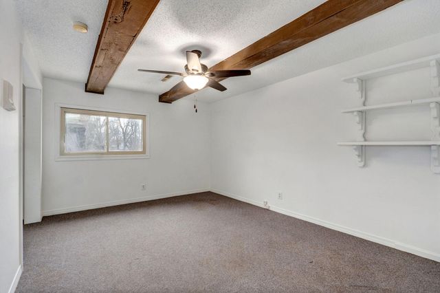 5663 S Farm Road 135, Springfield, MO 65810