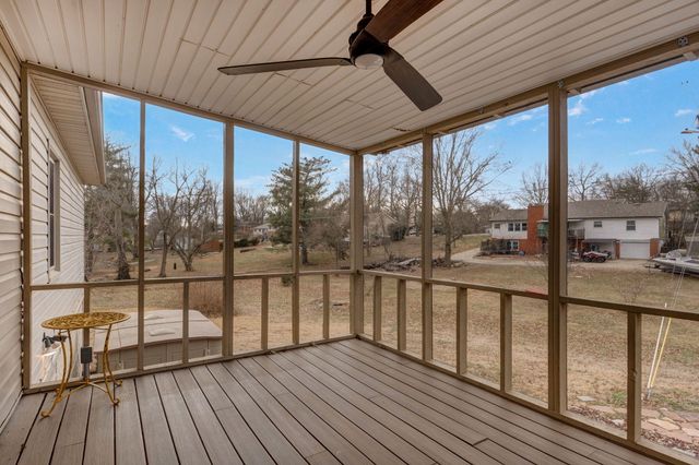 5663 S Farm Road 135, Springfield, MO 65810