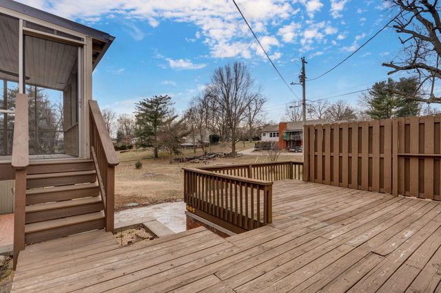 5663 S Farm Road 135, Springfield, MO 65810