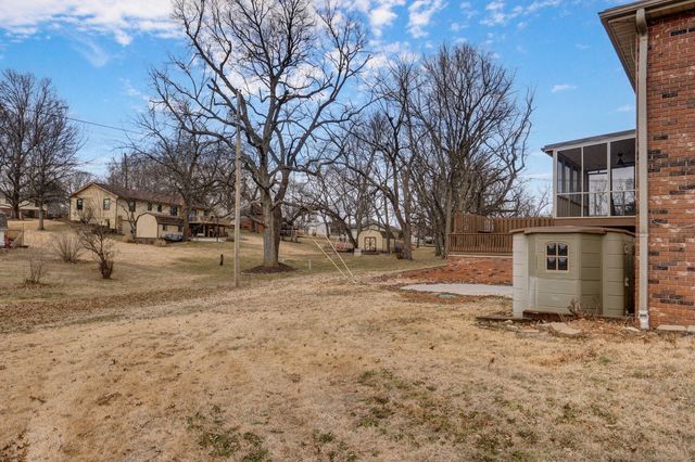 5663 S Farm Road 135, Springfield, MO 65810