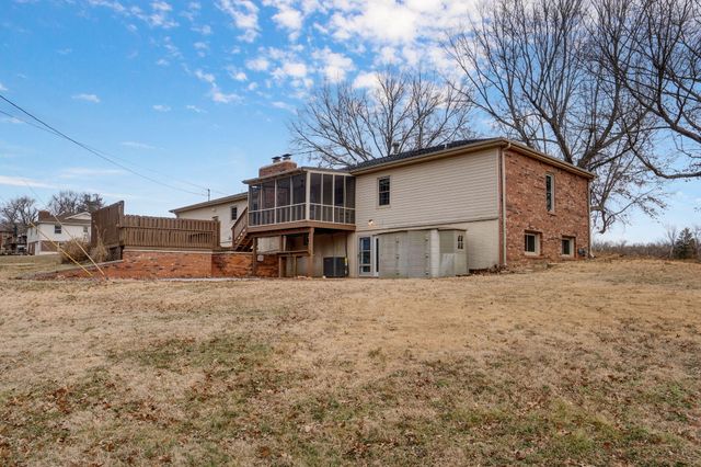 5663 S Farm Road 135, Springfield, MO 65810