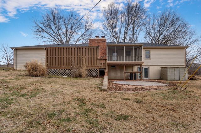 5663 S Farm Road 135, Springfield, MO 65810