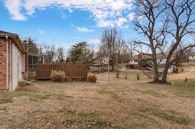 5663 S Farm Road 135, Springfield, MO 65810