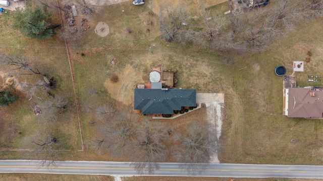 5663 S Farm Road 135, Springfield, MO 65810