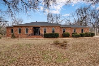 5663 S Farm Road 135, Springfield, MO 65810
