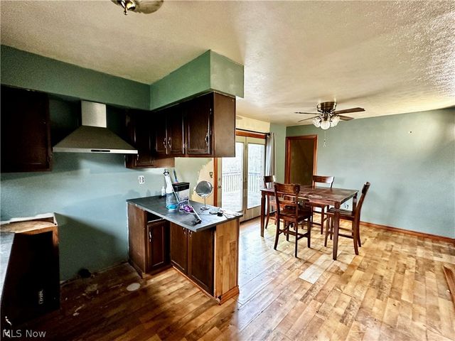 128 Shaffer Lane, New Cumberland, WV 26047