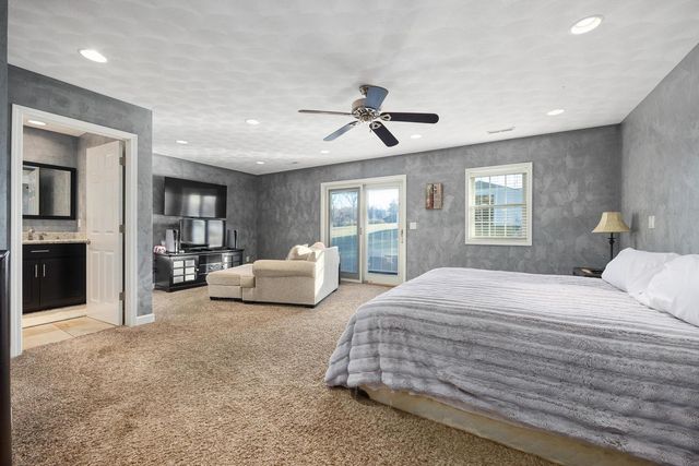 15945 Gresham Road, Mackinaw, IL 61755