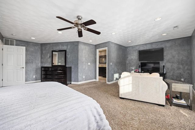 15945 Gresham Road, Mackinaw, IL 61755