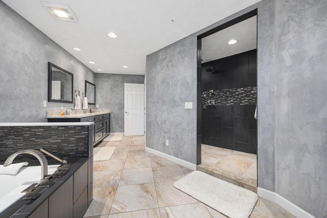 15945 Gresham Road, Mackinaw, IL 61755