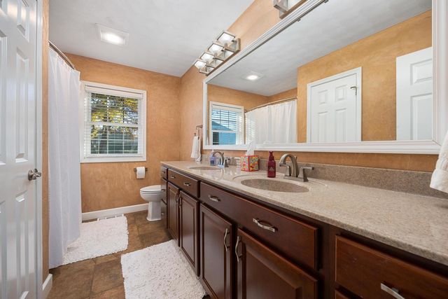 15945 Gresham Road, Mackinaw, IL 61755