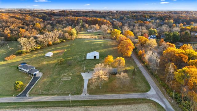 15945 Gresham Road, Mackinaw, IL 61755