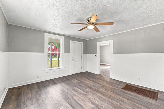 2424 W Elm Street, Springfield, MO 65806