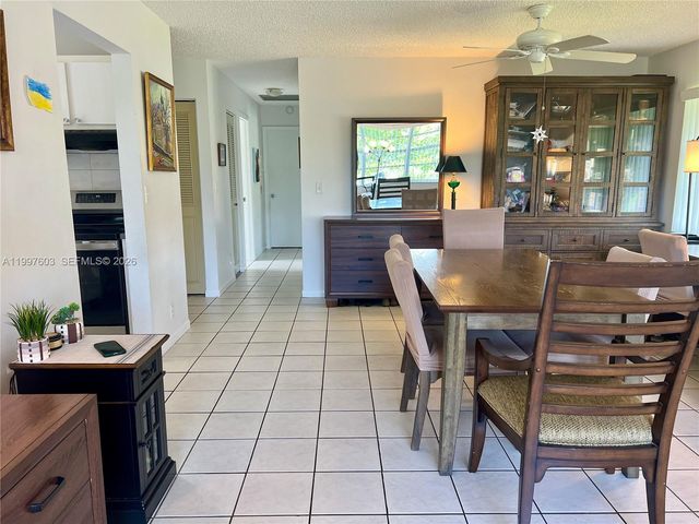 7275 Pine Manor Dr, Lake Worth, FL 33467