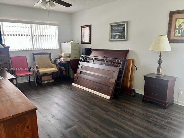 7275 Pine Manor Dr, Lake Worth, FL 33467