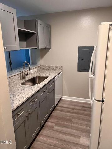 1431 Collegiate Circle 101, Raleigh, NC 27606