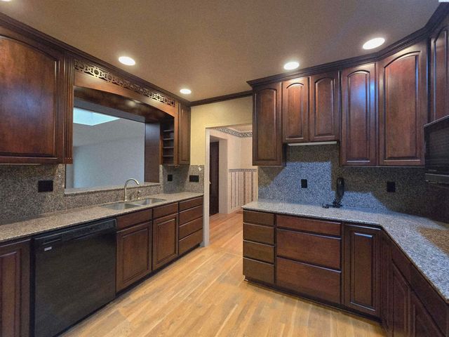 1604 Johnston Ave, Richland, WA 99354