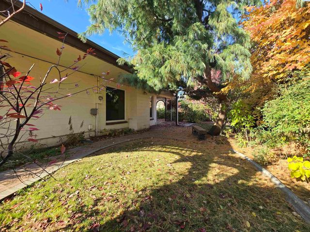 1604 Johnston Ave, Richland, WA 99354