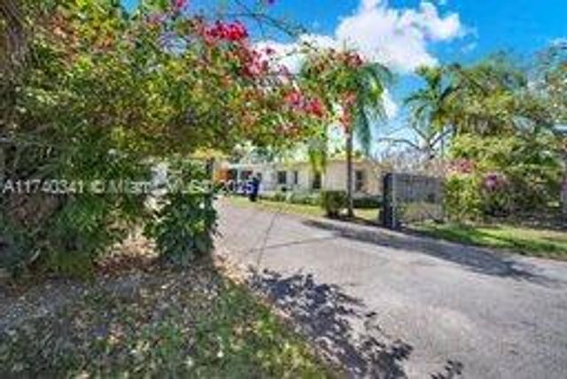 11624 SW 93rd St, Miami, FL 33176