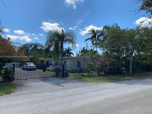 11624 SW 93rd St, Miami, FL 33176