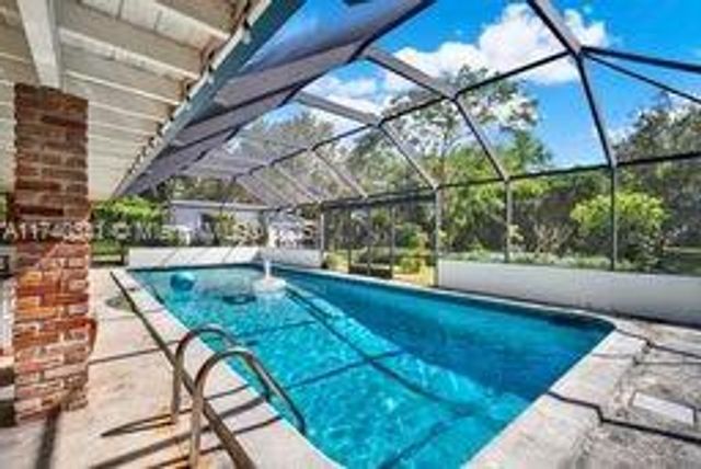 11624 SW 93rd St, Miami, FL 33176