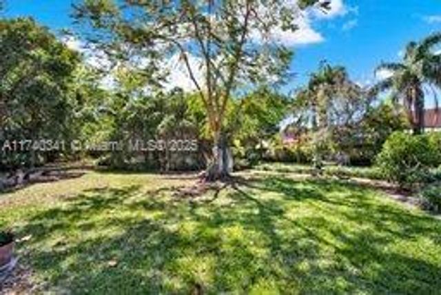 11624 SW 93rd St, Miami, FL 33176