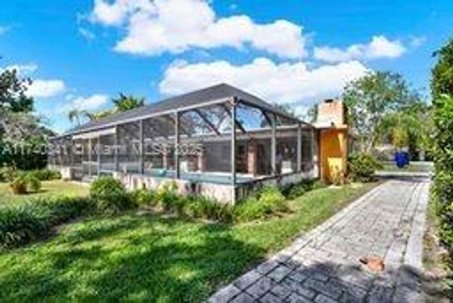 11624 SW 93rd St, Miami, FL 33176