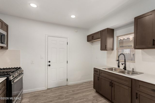 116 W 30th Street, Tucson, AZ 85713