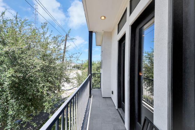 1303 Live Oak Street, Houston, TX 77003