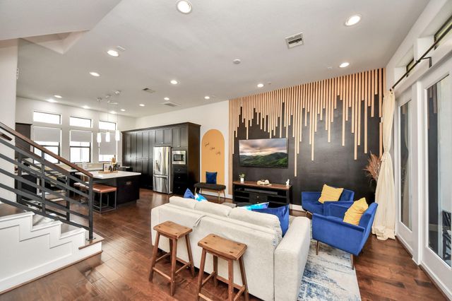 1303 Live Oak Street, Houston, TX 77003