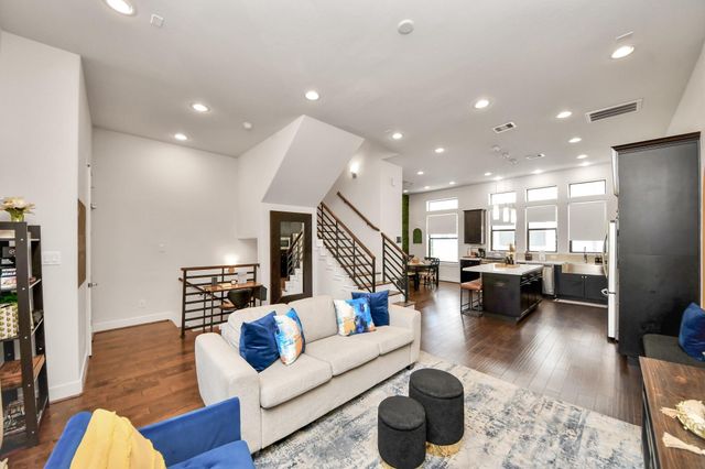 1303 Live Oak Street, Houston, TX 77003