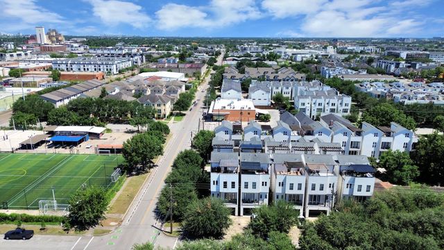 1303 Live Oak Street, Houston, TX 77003