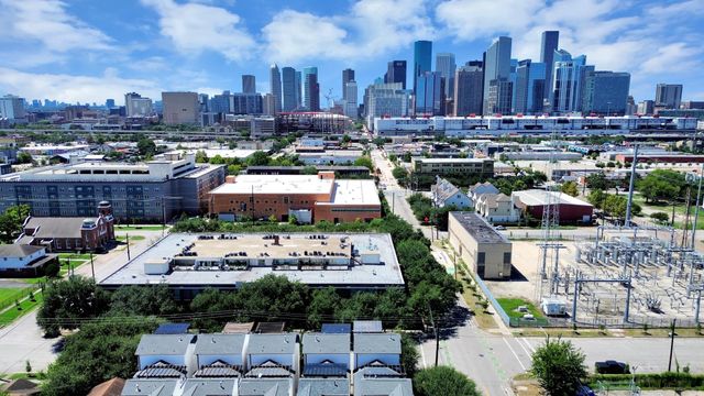 1303 Live Oak Street, Houston, TX 77003