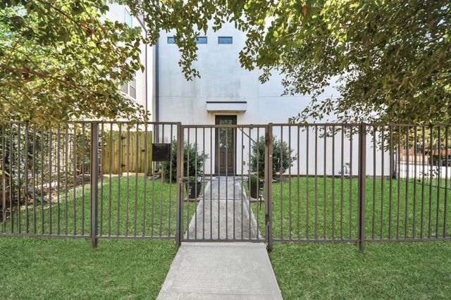 1303 Live Oak Street, Houston, TX 77003